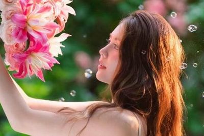 Chạm ngưỡng 18, con gái út MC Quyền Linh khoe nhan sắc kiều diễm