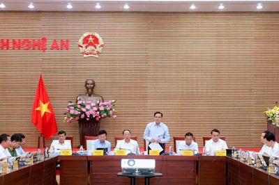 Nghệ An: FDI vượt 2,43 tỷ USD, thu ngân sách đạt hơn 20.000 tỷ đồng sau 7 tháng năm 2026