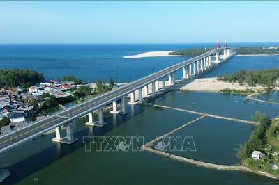 Cơ bản hoàn thành tuyến đường ven biển và cầu vượt cửa biển Thuận An