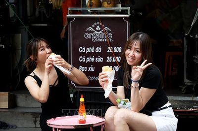 Hà Nội nằm trong nhóm 10 thành phố hàng đầu thế giới về ẩm thực đường phố