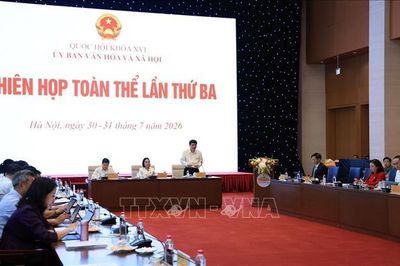 Ủy ban Văn hóa và Xã hội họp cho ý kiến về dự án Luật Người lao động Việt Nam đi làm việc ở nước ngoài theo hợp đồng
