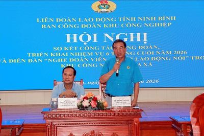 Lắng nghe tâm tư nguyện vọng của công nhân, người lao động
