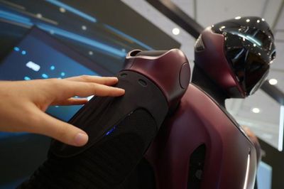 Đột phá robot có làn da thông minh, biết 'đau' và phản ứng khi bị đụng chạm
