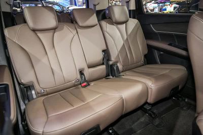 Xe MPV 7 chỗ, động cơ PHEV, giá hơn 430 triệu đồng