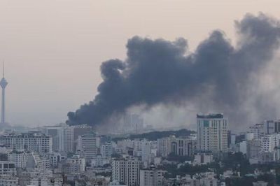 Mỹ phát động 'làn sóng tấn công quy mô lớn' vào Iran