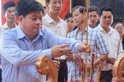 Ban Tuyên giáo và Dân vận Tỉnh ủy An Giang về nguồn, tri ân các thế hệ cán bộ tuyên huấn