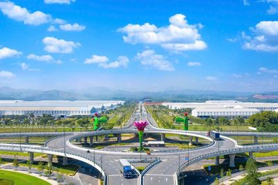 Thành lập Tổ công tác xây dựng đề án Liên kết không gian phát triển Chu Lai - Dung Quất - Nam Giang - Hành lang kinh tế Đông Tây 2