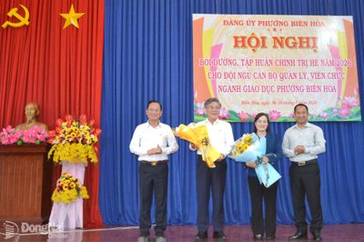 Đảng ủy phường Biên Hòa bồi dưỡng, tập huấn chính trị hè năm 2026