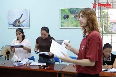 [Video] Lớp học tiếng Anh bên rừng Cát Tiên