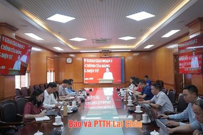Tập huấn triển khai thủ tục hành chính của Đảng trên môi trường điện tử, giai đoạn 2