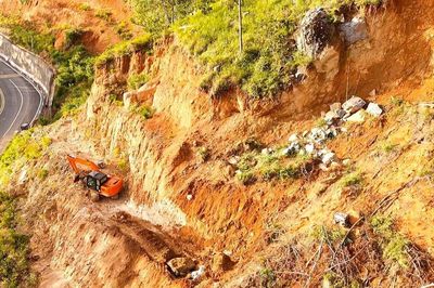 Ứng phó nguy cơ sạt lở mùa mưa bão