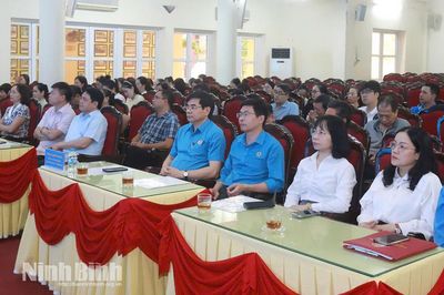 Công đoàn phường Nam Định; Ban Công đoàn Khu công nghiệp khu vực Đồng Văn I, II và Thái Hà tổ chức diễn đàn 'Lắng nghe đoàn viên, người lao động nói' và triển khai nhiệm vụ 6 tháng cuối năm