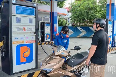Xăng dầu tăng giá, E10 RON95-III có giá 22.850 đồng/lít