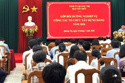 Khai giảng lớp bồi dưỡng nghiệp vụ công tác tổ chức xây dựng Đảng năm 2026