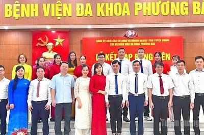 Quan tâm phát triển Đảng trong doanh nghiệp