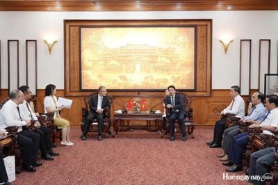Thúc đẩy quan hệ hữu nghị, hợp tác với thành phố Ngọc Lâm