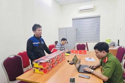 Hà Nội: Phát hiện vụ vận chuyển trái phép 25,1kg pháo nổ