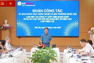 Đoàn công tác của Quốc hội khảo sát thực tế tại Công ty Thủy điện Buôn Kuốp
