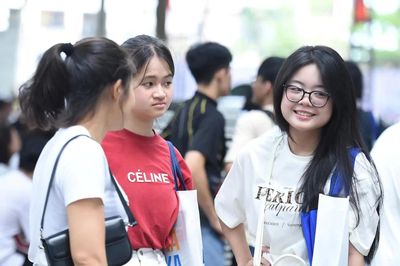 Điểm chuẩn đại học có thể giảm, ngành AI và y khoa vẫn 'nóng'