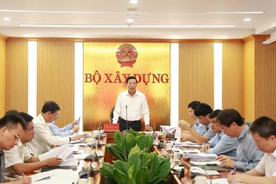 Ban Thường vụ Đảng ủy Bộ Xây dựng họp thường kỳ tháng 7/2026