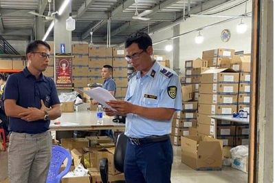 Tp.HCM phát hiện hơn 18.400 sản phẩm giả mạo nhãn hiệu Nike
