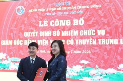 TS.BS Hán Huy Truyền giữ chức Giám đốc Bệnh viện Y học cổ truyền Trung ương