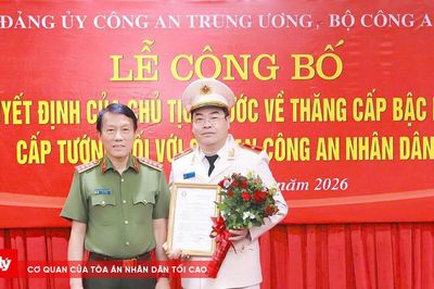 Giám đốc Công an tỉnh Lai Châu Bùi Quyết Toán được thăng hàm Thiếu tướng