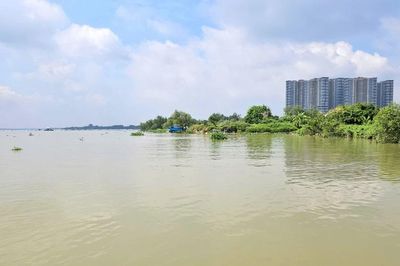 Thấy gì qua chất lượng nước từ những dòng sông ở TP Hồ Chí Minh?
