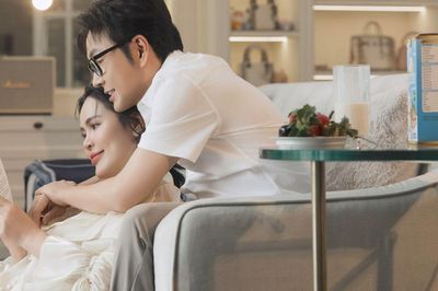 Nữ đại gia, hoa hậu quê Vĩnh Long có 3 con riêng, đính hôn với nam NSƯT đình đám, hé lộ hình ảnh ít người biết của chồng
