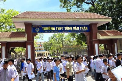 Ninh Bình hướng tới giảm 50% đầu mối trường công