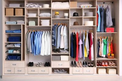 Mùa mưa đừng quên kiểm tra tủ quần áo: 5 việc nên làm ngay để tránh mốc, hôi và hỏng đồ