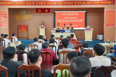 CSGT CATP Huế đồng hành cùng các doanh nghiệp hoạt động kinh doanh vận tải