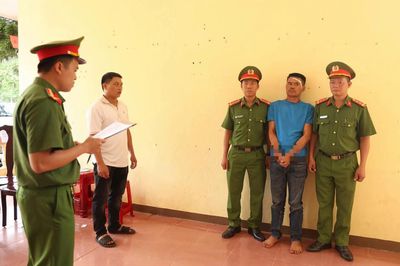 Bắt gã côn đồ say rượu chém 2 cán bộ công an xã ở Quảng Trị