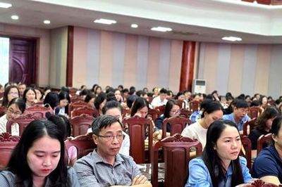Hà Nội nâng cao năng lực quản lý an toàn thực phẩm cho cán bộ cơ sở