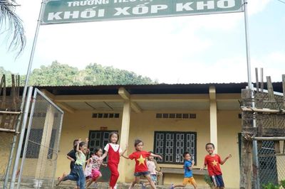 Phương án sắp xếp trường học ở Nghệ An: Không sáp nhập một cách cơ học