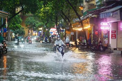 Những khu vực nào vẫn tiếp diễn mưa dông ở miền Bắc?
