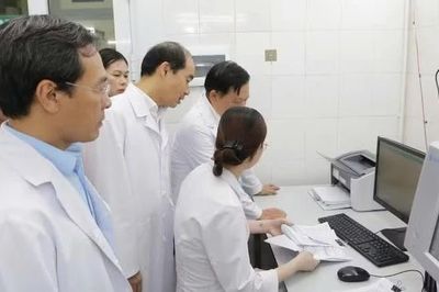 Đến 15-10-2026, đảm bảo mỗi người dân Hà Nội có một Sổ sức khỏe điện tử trên VNeID