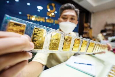 Giá vàng liên tục tăng mạnh
