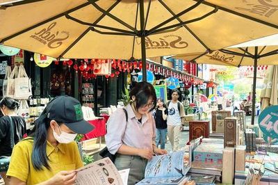 'Đường sách' cũng cần chuyển động