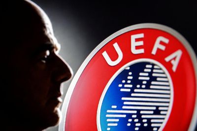 UEFA và CONCACAF dồn Infantino vào thế khó