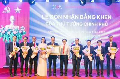 Hiệp hội Quảng cáo TP.HCM nhận Bằng khen của Thủ tướng Chính phủ