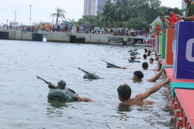 Sôi nổi tranh tài môn bơi ứng dụng tại Hội thao Công an nhân dân năm 2026
