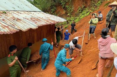 Mưa lớn khiến nhiều khu vực tại xã Đông Giang bị sạt lở