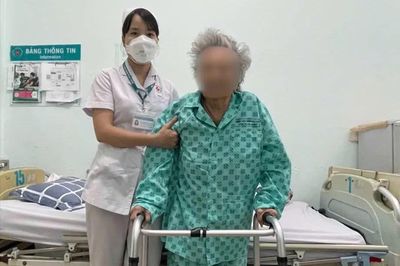 Thay 2 khớp háng thành công cho người bệnh lớn tuổi