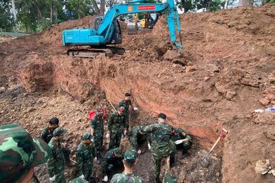 Quy tập thêm 5 bộ hài cốt liệt sĩ tại Công viên Lê Thị Riêng