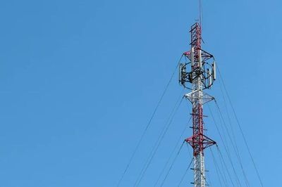 Đài phát thanh quân sự UVB-76 phát đi chín mật mã trong một ngày
