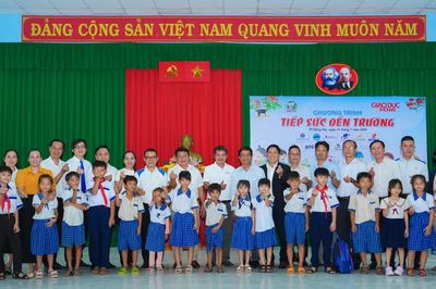 Tiếp sức đến trường với 200 học sinh khó khăn tại Đồng Nai
