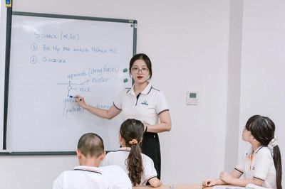 Xây dựng kế hoạch giáo dục nhà trường phát huy quyền tự chủ và đổi mới