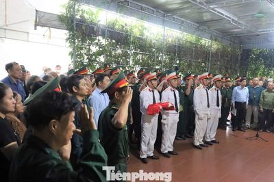 Xúc động ngày trở về của liệt sĩ sau 54 năm nằm lại chiến trường