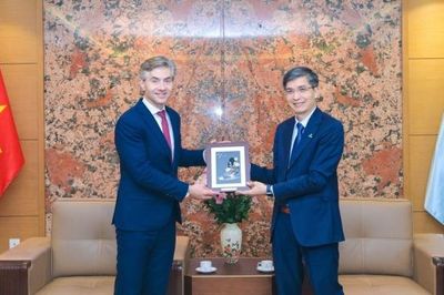 Phó Tổng Giám đốc Petrovietnam Vũ Đào Minh tiếp Bộ trưởng Bộ Ngoại giao Lithuania
